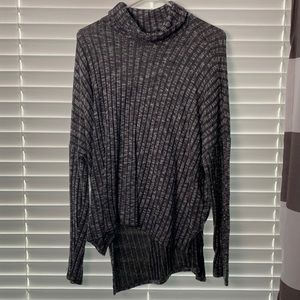 AE TURTLE NECK SWEATER